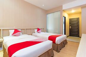 OYO 663 Hotel Sejati