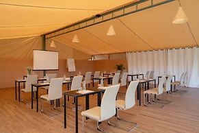 Oasis Lodges