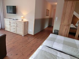 Ferienweingut Hirschen Schulstrasse