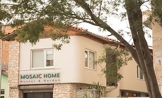 Mosaic Home - Hostel