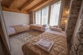 Mosaic Home - Hostel