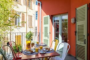 L'Abeille Boutique Apartments