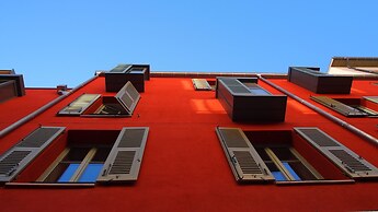 L'Abeille Boutique Apartments