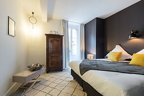 L'Abeille Boutique Apartments