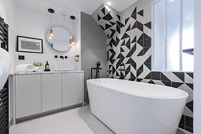 L'Abeille Boutique Apartments