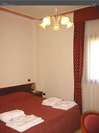 Laghi Room Only
