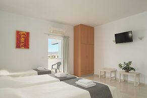 Reina Apartments