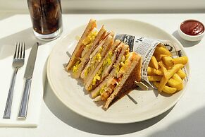 Holiday Inn Eindhoven Airport by IHG