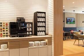 Holiday Inn Eindhoven Airport by IHG
