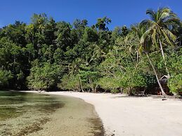 Harmony Bay Resort and Dive Center