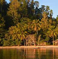 Harmony Bay Resort and Dive Center