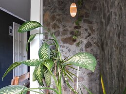 Zyan Rooms