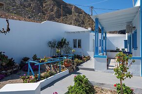 Ancient Thera Apartments