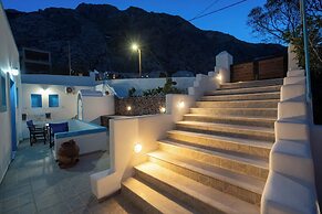 Ancient Thera Apartments