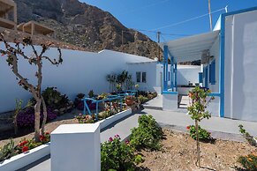Ancient Thera Apartments