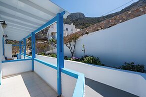 Ancient Thera Apartments
