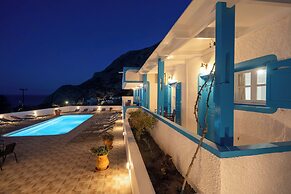 Ancient Thera Apartments