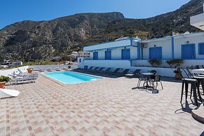 Ancient Thera Apartments