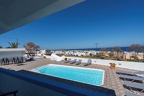 Ancient Thera Apartments