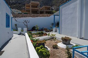 Ancient Thera Apartments