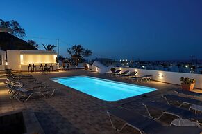 Ancient Thera Apartments