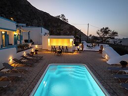 Ancient Thera Apartments