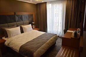 Four Seven Hotel