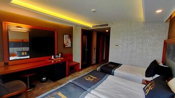 Four Seven Hotel