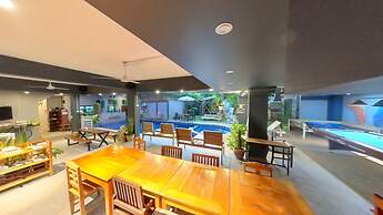 Faraway Suites - Hostel