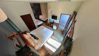 Faraway Suites - Hostel