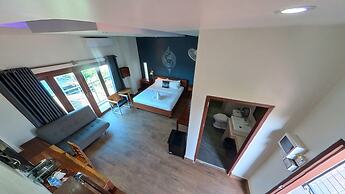Faraway Suites - Hostel