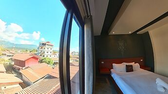 Faraway Suites - Hostel