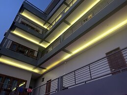 Faraway Suites - Hostel