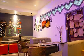 Faraway Suites - Hostel
