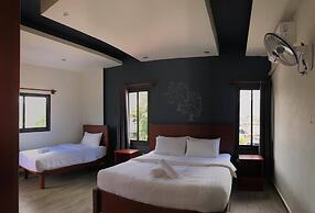 Faraway Suites - Hostel