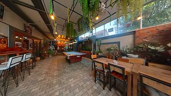Faraway Suites - Hostel