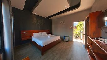 Faraway Suites - Hostel