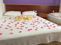 El Latino Otel