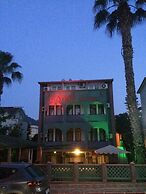 El Latino Otel