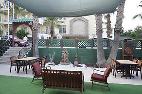 El Latino Otel