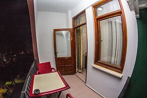 El Latino Otel