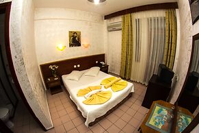 El Latino Otel