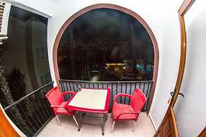 El Latino Otel