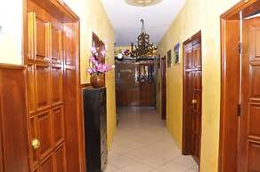 El Latino Otel