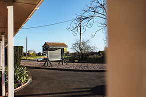 Crown Lodge Hotel
