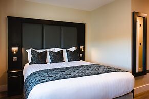 Crown Lodge Hotel