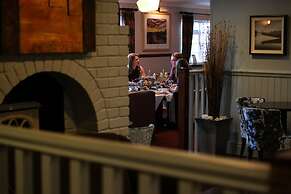 Crown Lodge Hotel
