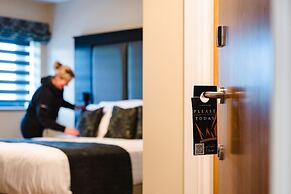 Crown Lodge Hotel