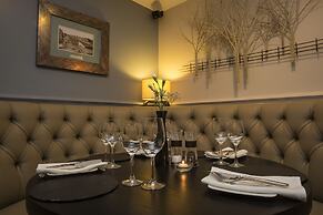 Crown Lodge Hotel
