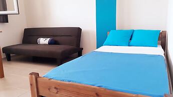 Yannis Residences